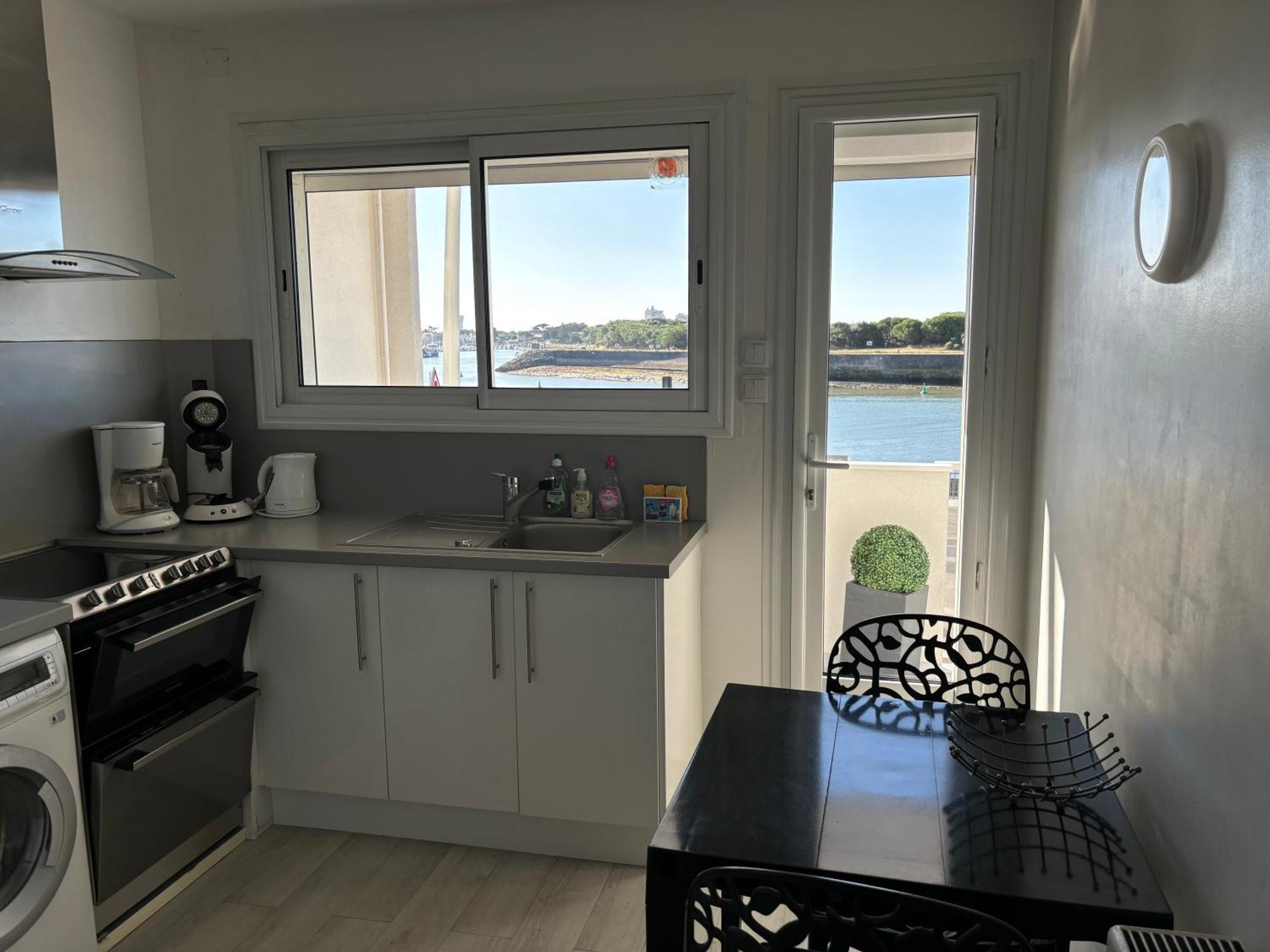 Vue Panoramique Port Et Ocean Apartment Сен-Жил-Кроа-дьо-Ви Екстериор снимка