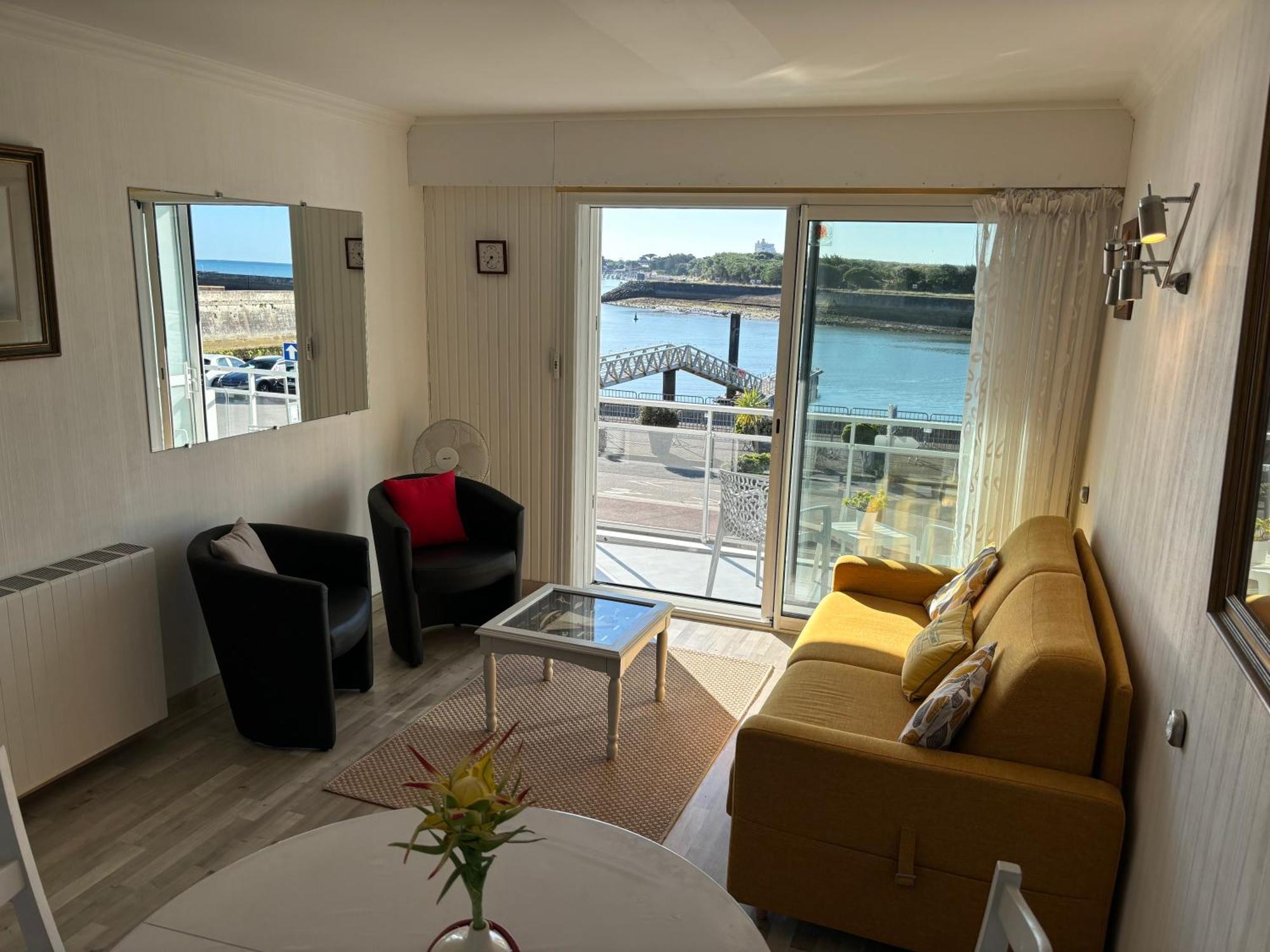 Vue Panoramique Port Et Ocean Apartment Сен-Жил-Кроа-дьо-Ви Екстериор снимка